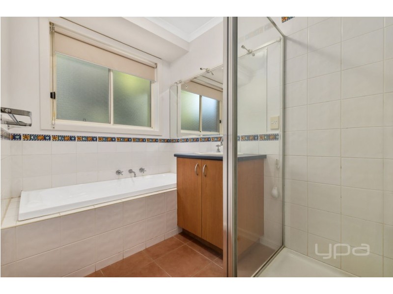 52 Darlingsford Boulevard, Melton VIC 3337