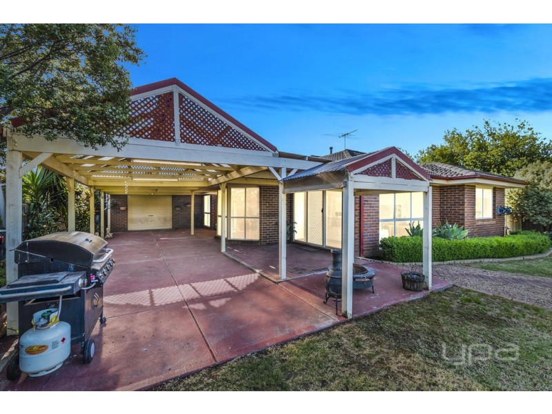 52 Darlingsford Boulevard, Melton VIC 3337