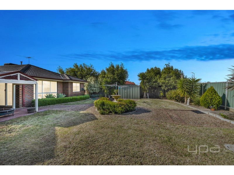 52 Darlingsford Boulevard, Melton VIC 3337