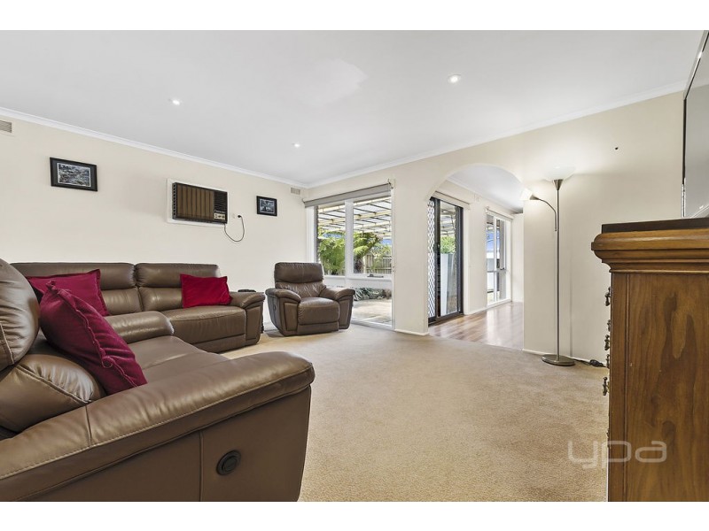 6 Ryan Court, Melton VIC 3337