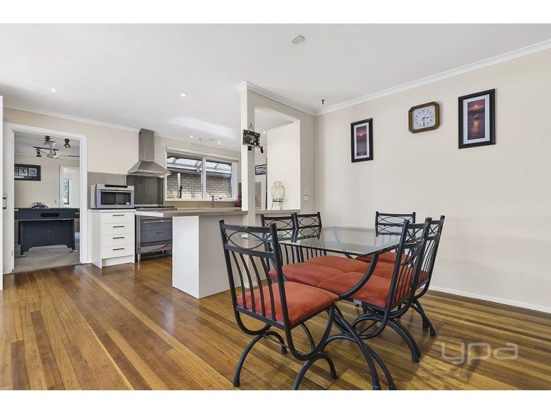 6 Ryan Court, Melton VIC 3337