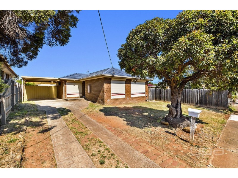 6 Ryan Court, Melton VIC 3337