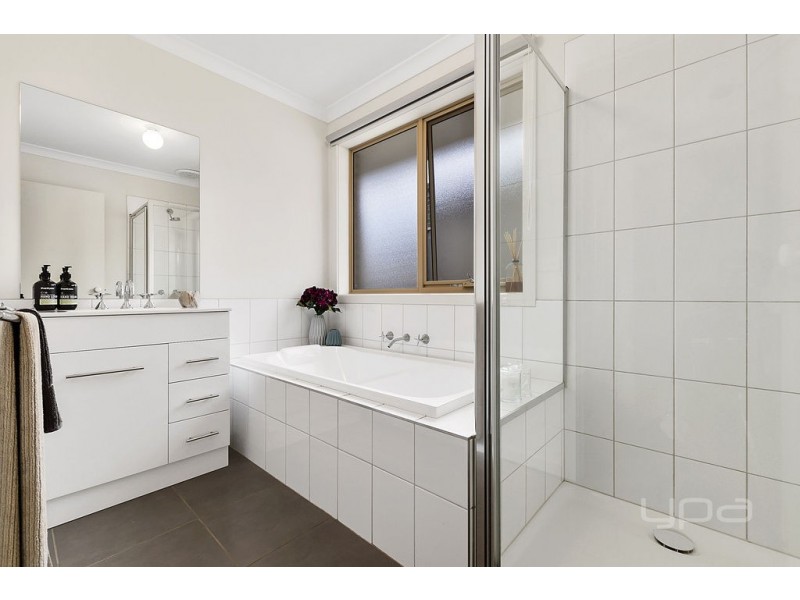 209 Botanica Springs Boulevard, Brookfield VIC 3338