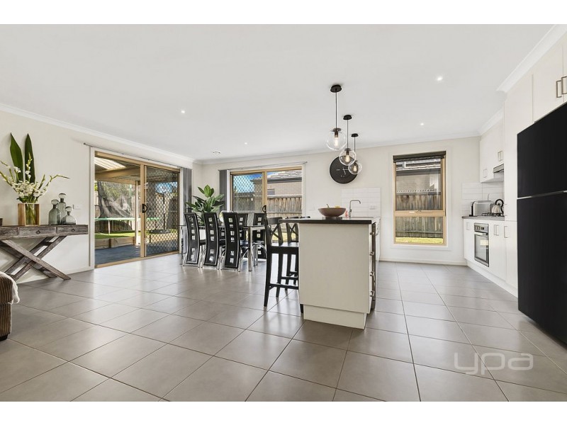 209 Botanica Springs Boulevard, Brookfield VIC 3338