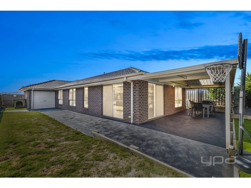 209 Botanica Springs Boulevard, Brookfield VIC 3338