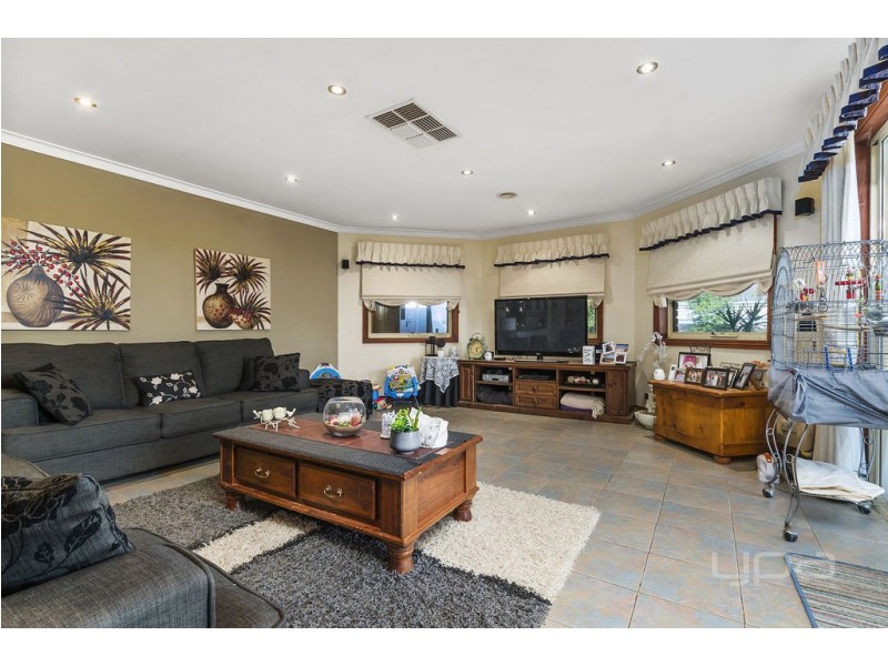 20 Runnymeade Lane, Brookfield VIC 3338