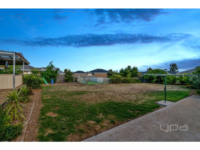 20 Runnymeade Lane, Brookfield VIC 3338