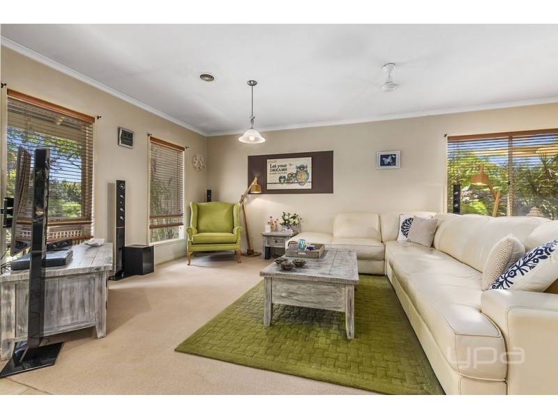 45 Maddison Circuit, Darley VIC 3340