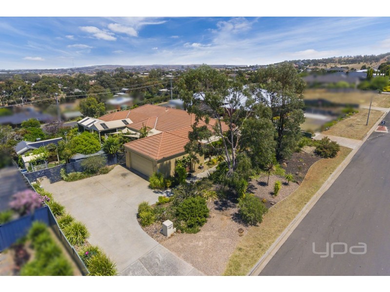 45 Maddison Circuit, Darley VIC 3340