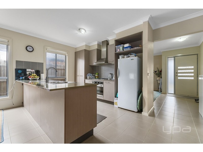 35 Colonus Street, Kurunjang VIC 3337