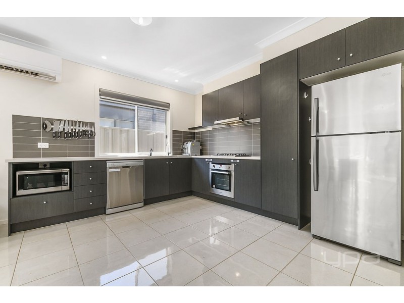 25 Parkleigh Drive, Kurunjang VIC 3337
