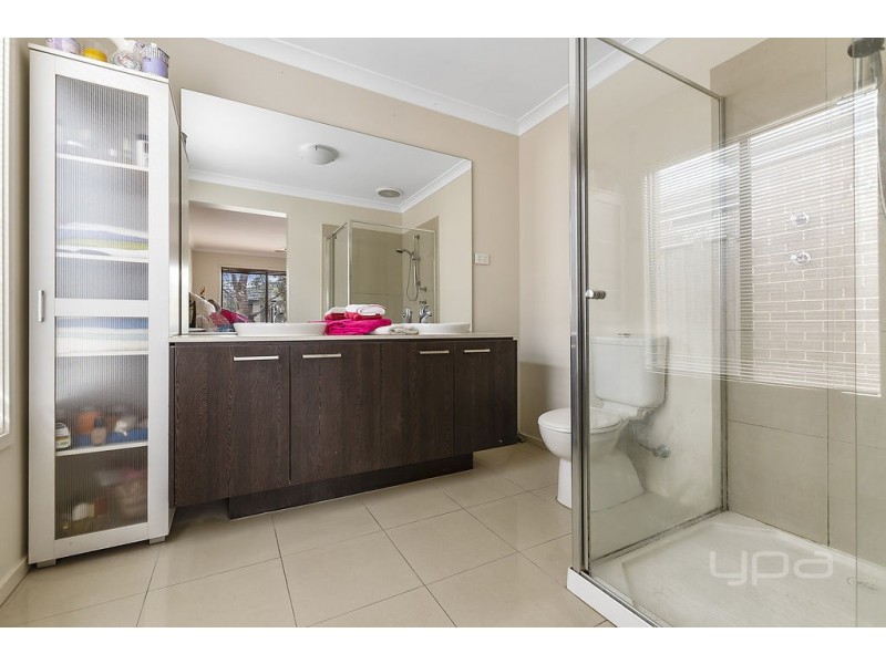 99 Black Dog Drive, Brookfield VIC 3338