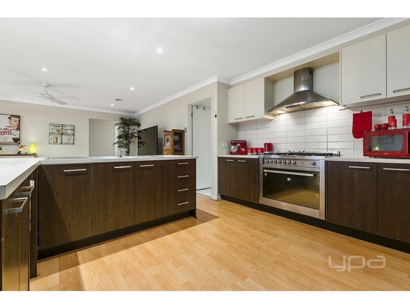 99 Black Dog Drive, Brookfield VIC 3338