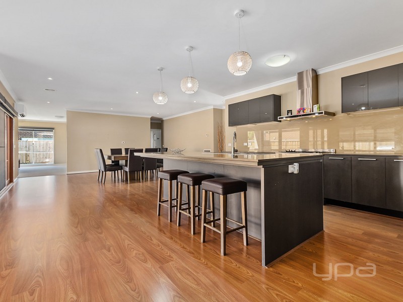 24 Manooka Road, Brookfield VIC 3338