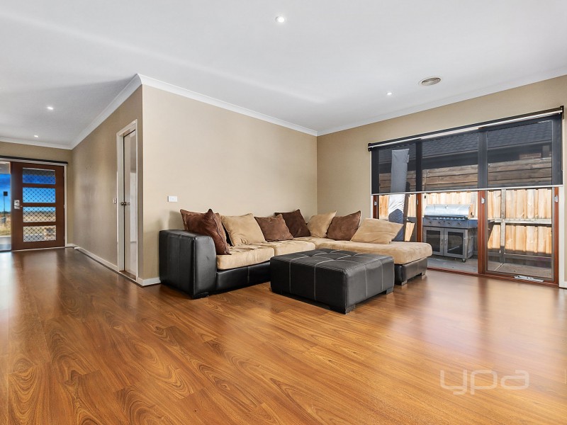 24 Manooka Road, Brookfield VIC 3338