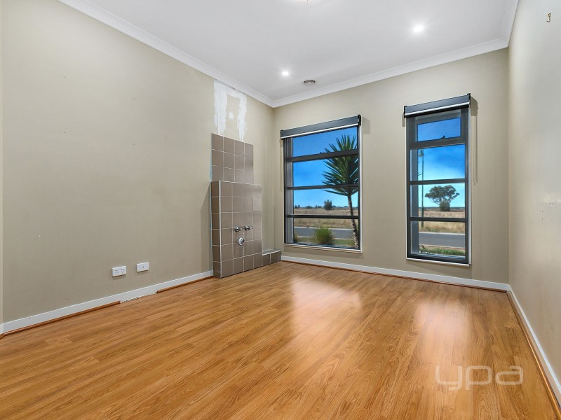 24 Manooka Road, Brookfield VIC 3338