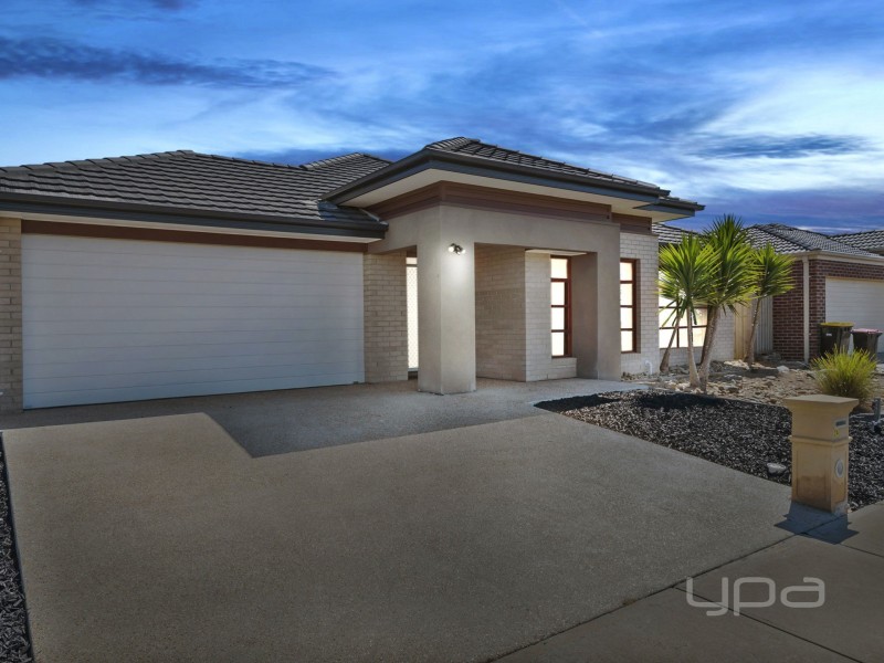 24 Manooka Road, Brookfield VIC 3338