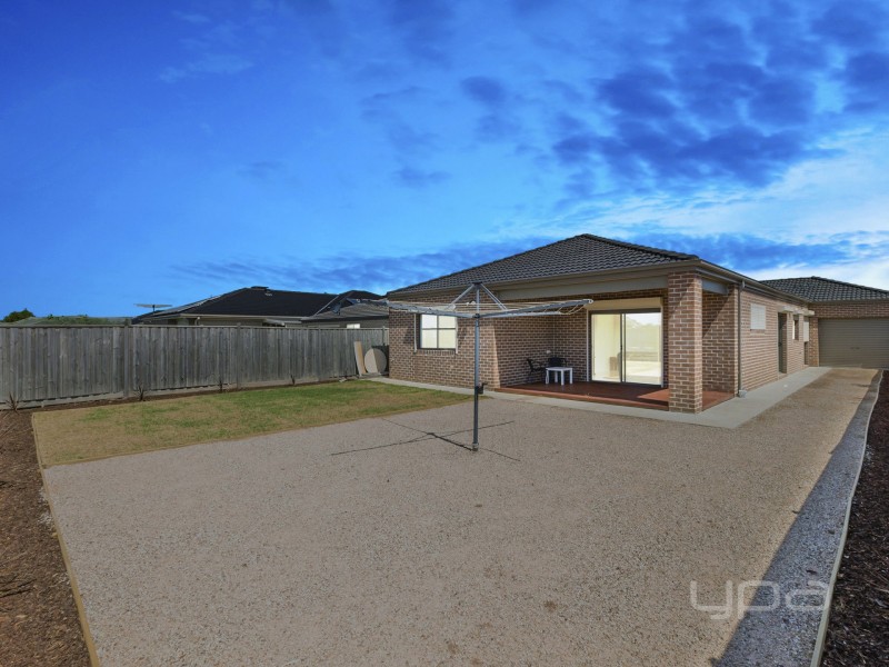 44 Pinrush Road, Brookfield VIC 3338
