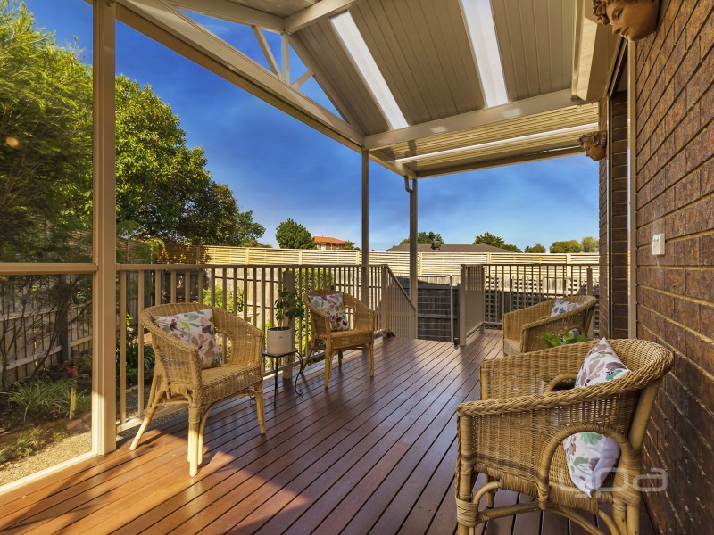 1/6 Lorna Place, Melton West VIC 3337