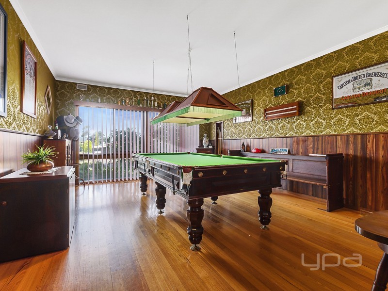 9 Chelmsford Way, Melton West VIC 3337