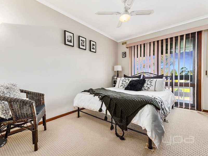9 Chelmsford Way, Melton West VIC 3337