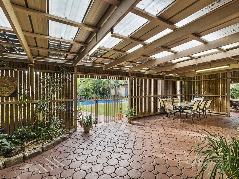 9 Chelmsford Way, Melton West VIC 3337