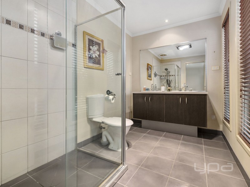 56 Carlyon Close, Melton West VIC 3337