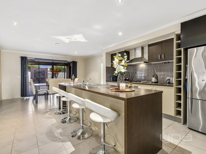 56 Carlyon Close, Melton West VIC 3337