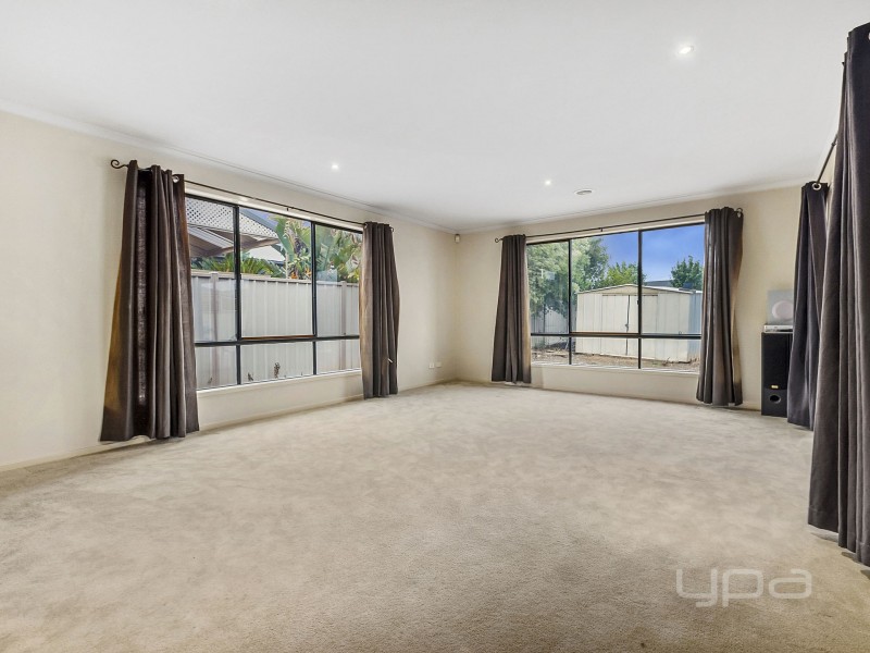 56 Carlyon Close, Melton West VIC 3337