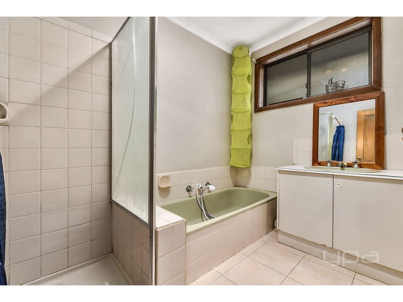 82 Exford Road, Melton South VIC 3338