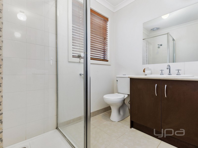 13 Gautam Grove, Melton West VIC 3337