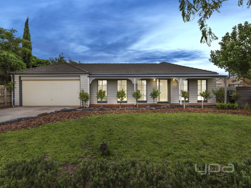 26 Meadow Glen Drive, Melton West VIC 3337