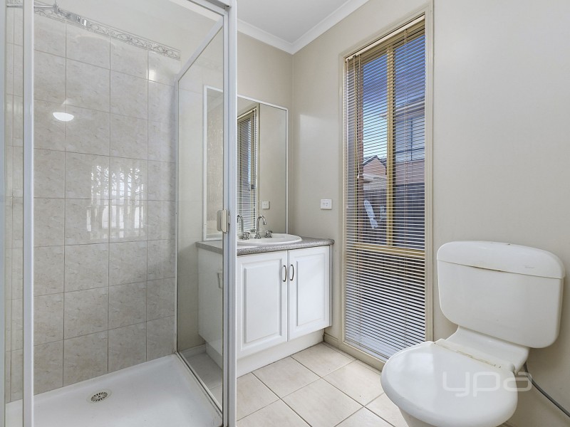 26 Meadow Glen Drive, Melton West VIC 3337