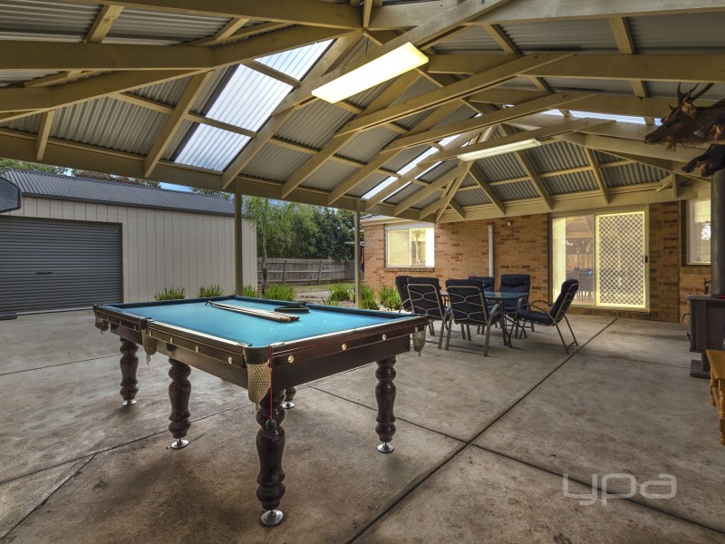 26 Meadow Glen Drive, Melton West VIC 3337