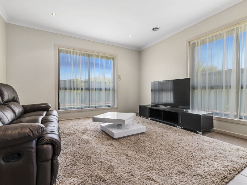 23 Silverleaf Drive, Melton VIC 3337