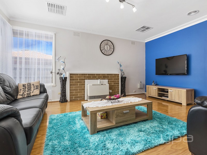 12 Second Avenue, Melton South VIC 3338