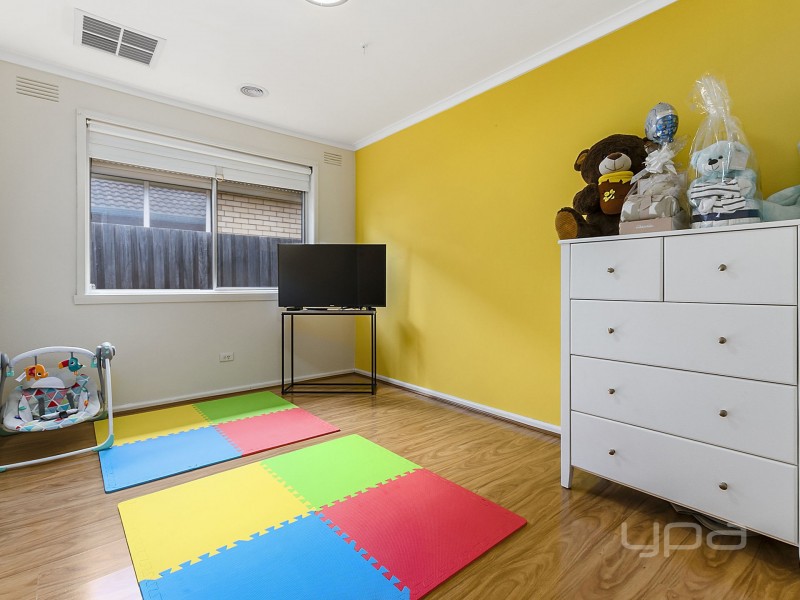 12 Second Avenue, Melton South VIC 3338