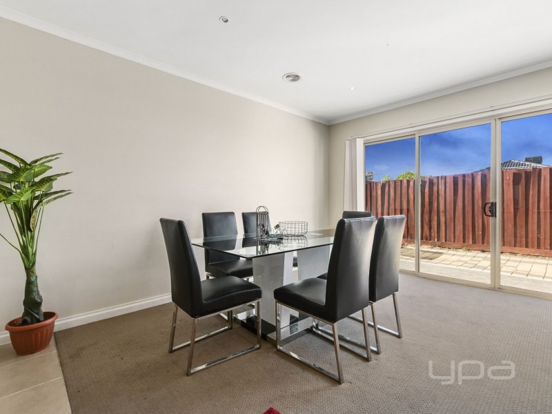 14/3 Austin Place, Melton South VIC 3338