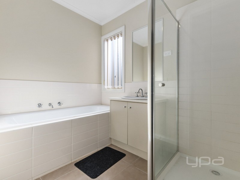 14/3 Austin Place, Melton South VIC 3338