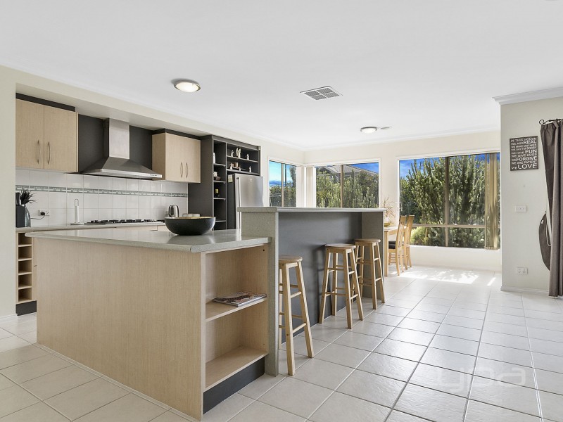 1 Glenfield Avenue, Melton West VIC 3337