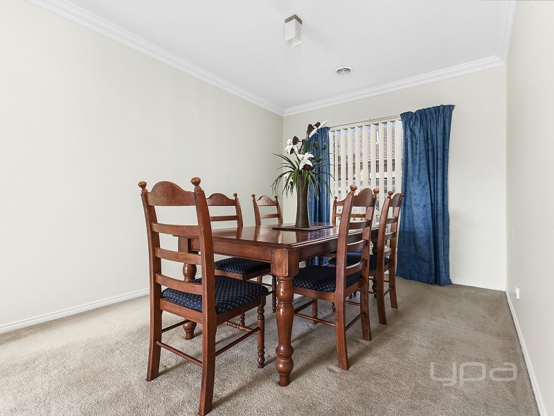 1 Glenfield Avenue, Melton West VIC 3337