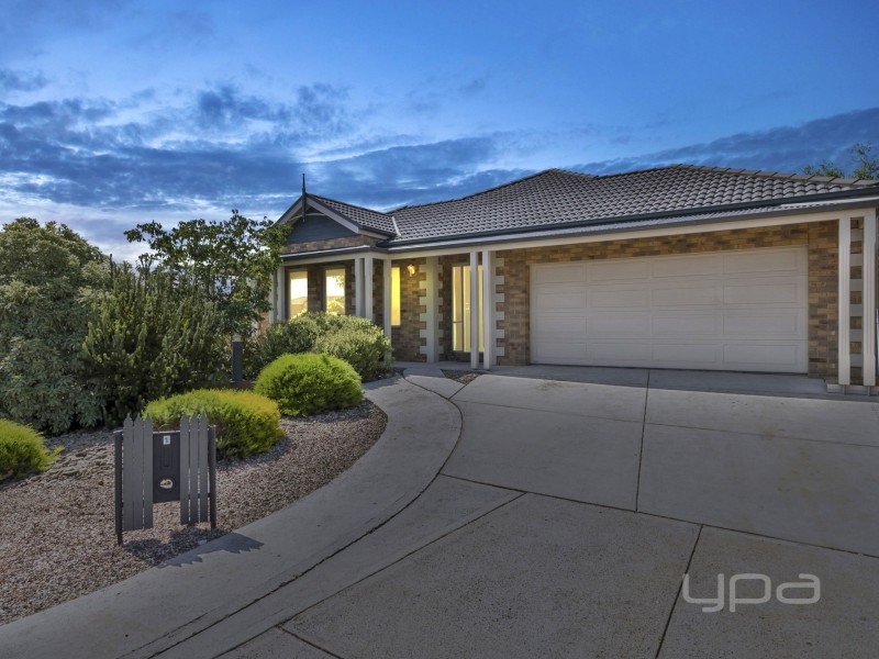 1 Glenfield Avenue, Melton West VIC 3337