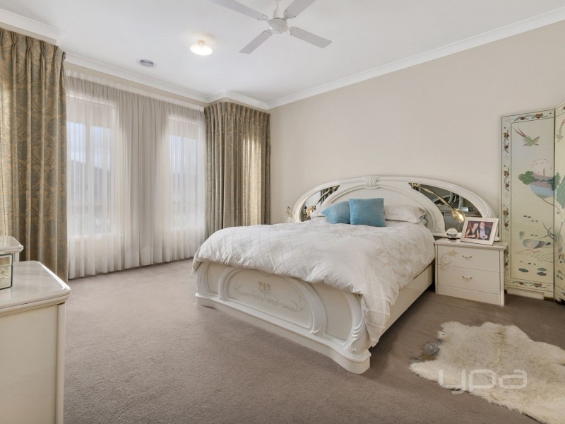 18 Chanticleer Avenue, Melton West VIC 3337