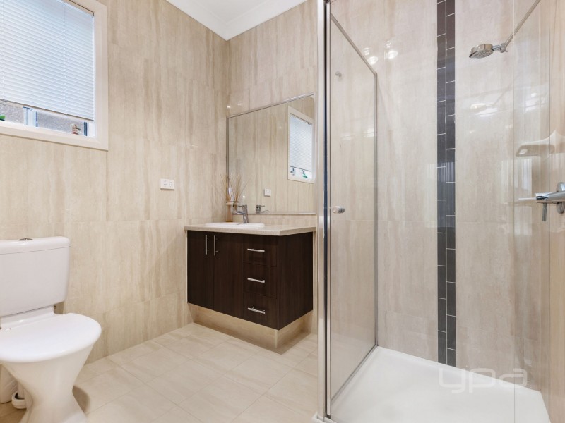 18 Chanticleer Avenue, Melton West VIC 3337