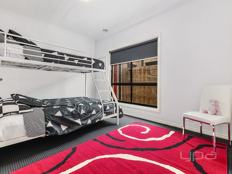 35 Norwood Avenue, Melton South VIC 3338