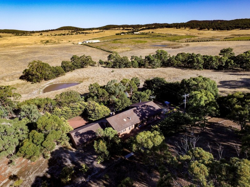 135 McPherson Road, Toolern Vale VIC 3337