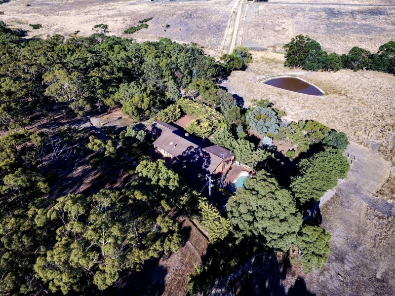 135 McPherson Road, Toolern Vale VIC 3337