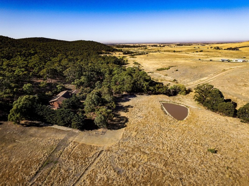 135 McPherson Road, Toolern Vale VIC 3337