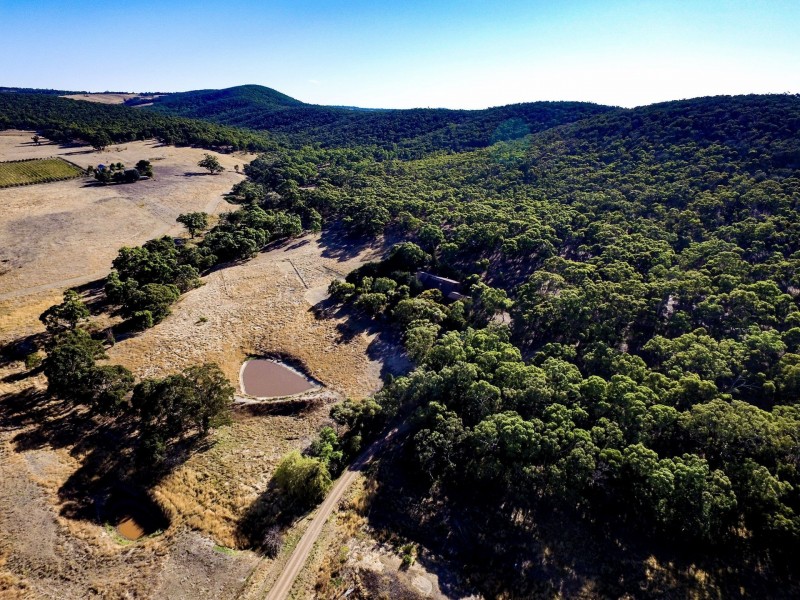 135 McPherson Road, Toolern Vale VIC 3337