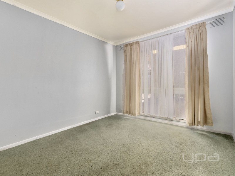 12 Irving Road, Melton VIC 3337